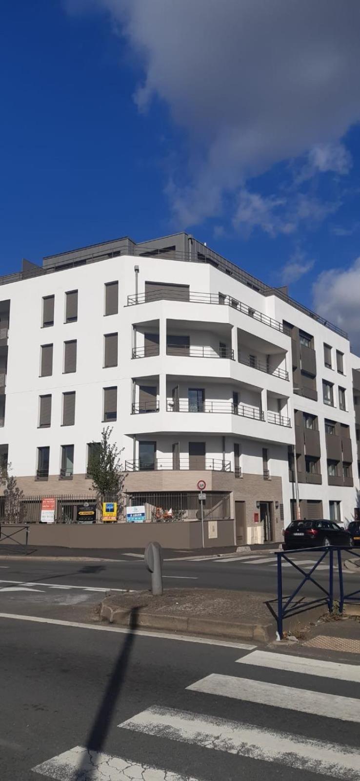 Charme Citadin Apartment Villemomble Luaran gambar
